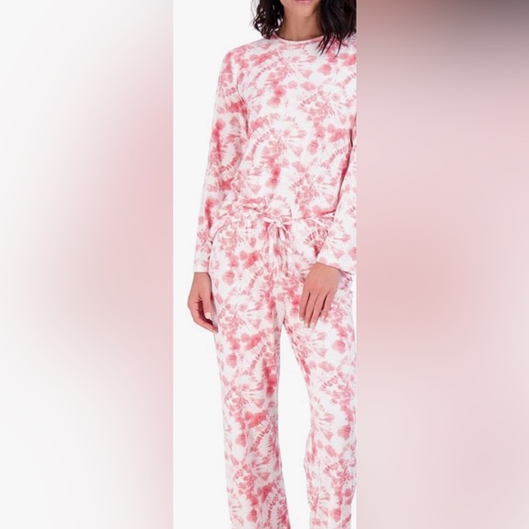 Real Essentials Other - Real Essentials Women’s Pajama Set